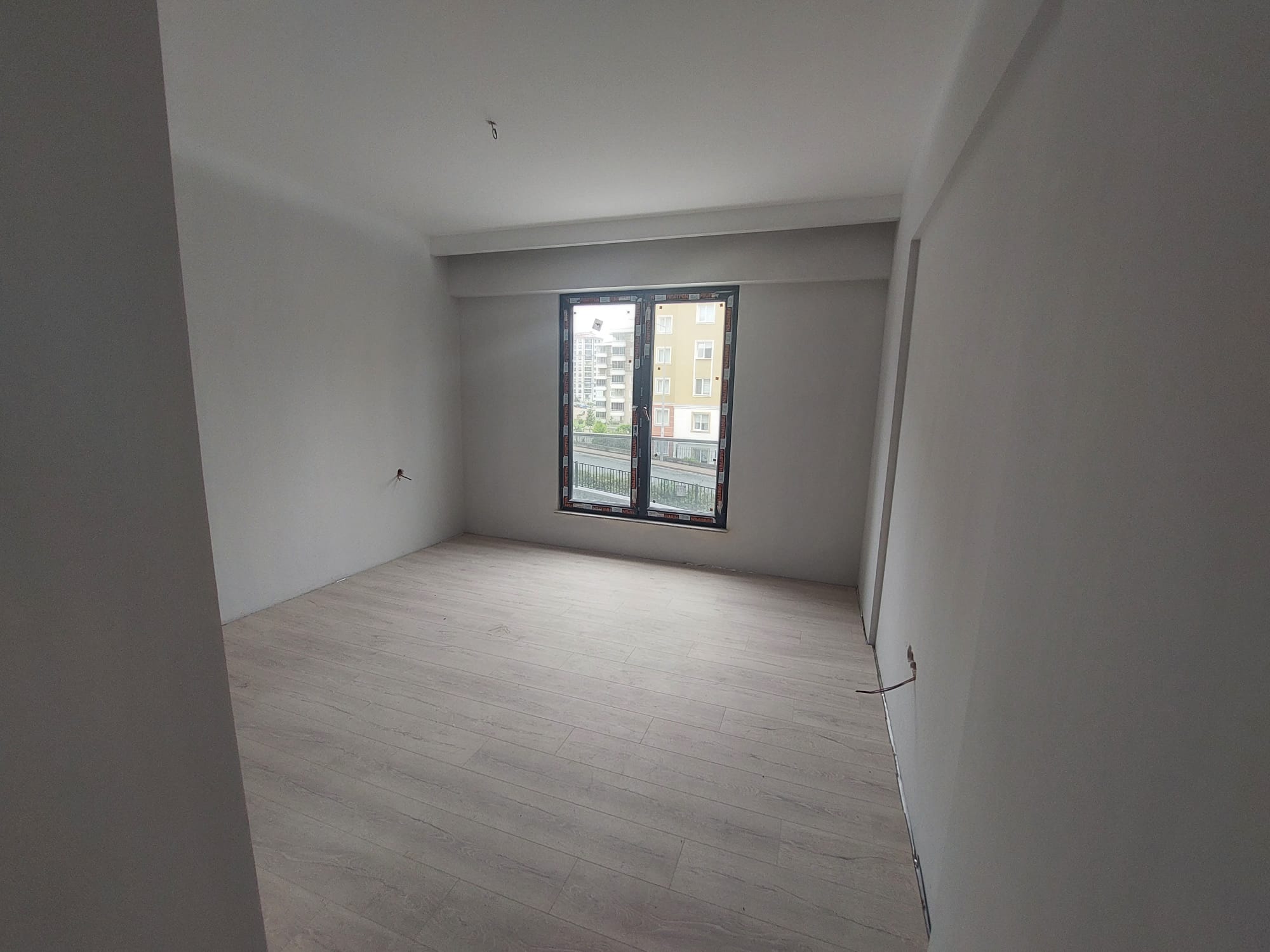 BUCAK MAHALLESİ NEFES PARK SİTESİNDE SATILIK LÜKS 3+1 DAİRE
